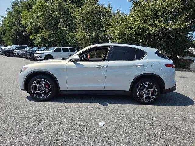 Used 2023 Gray Alfa Romeo Sprint image 4