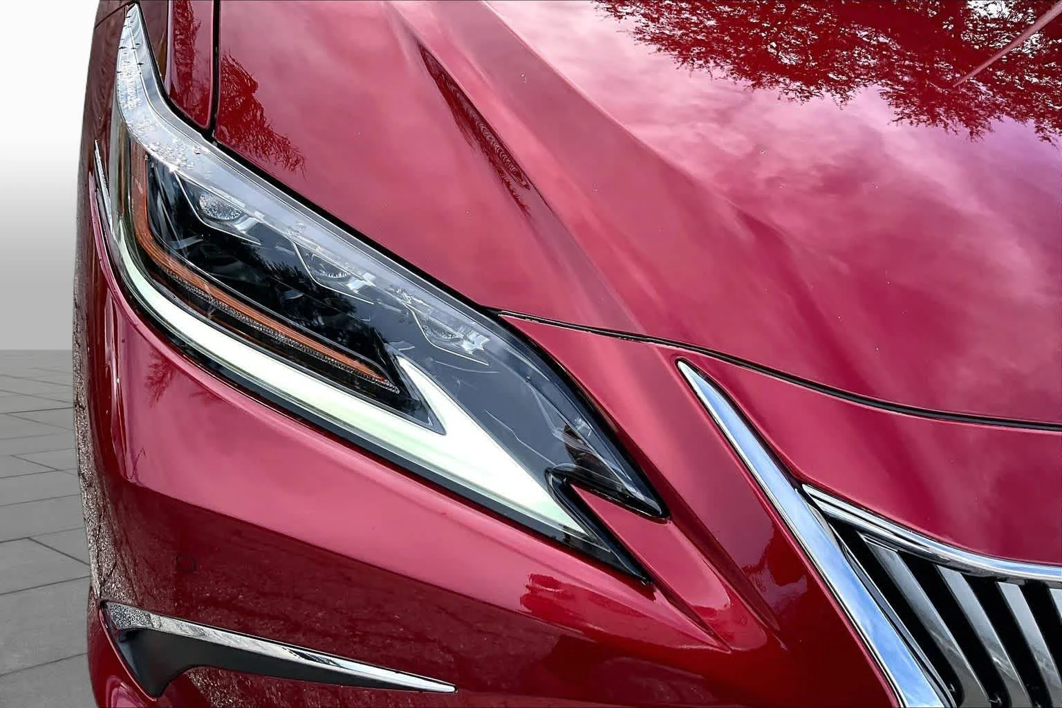 Used 2019 Matador Red Mica Lexus Ultra Luxury image 28