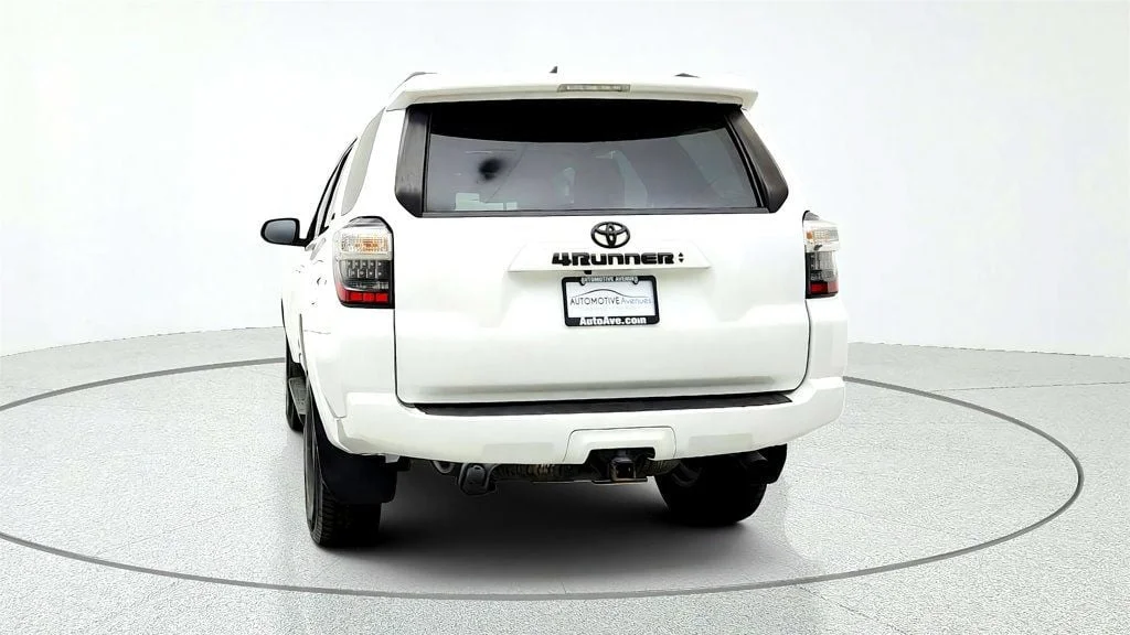 Used 2023 Ice Cap Toyota SR5 Premium 4WD w/ Power Moonroof & Trail Running Boards image 6