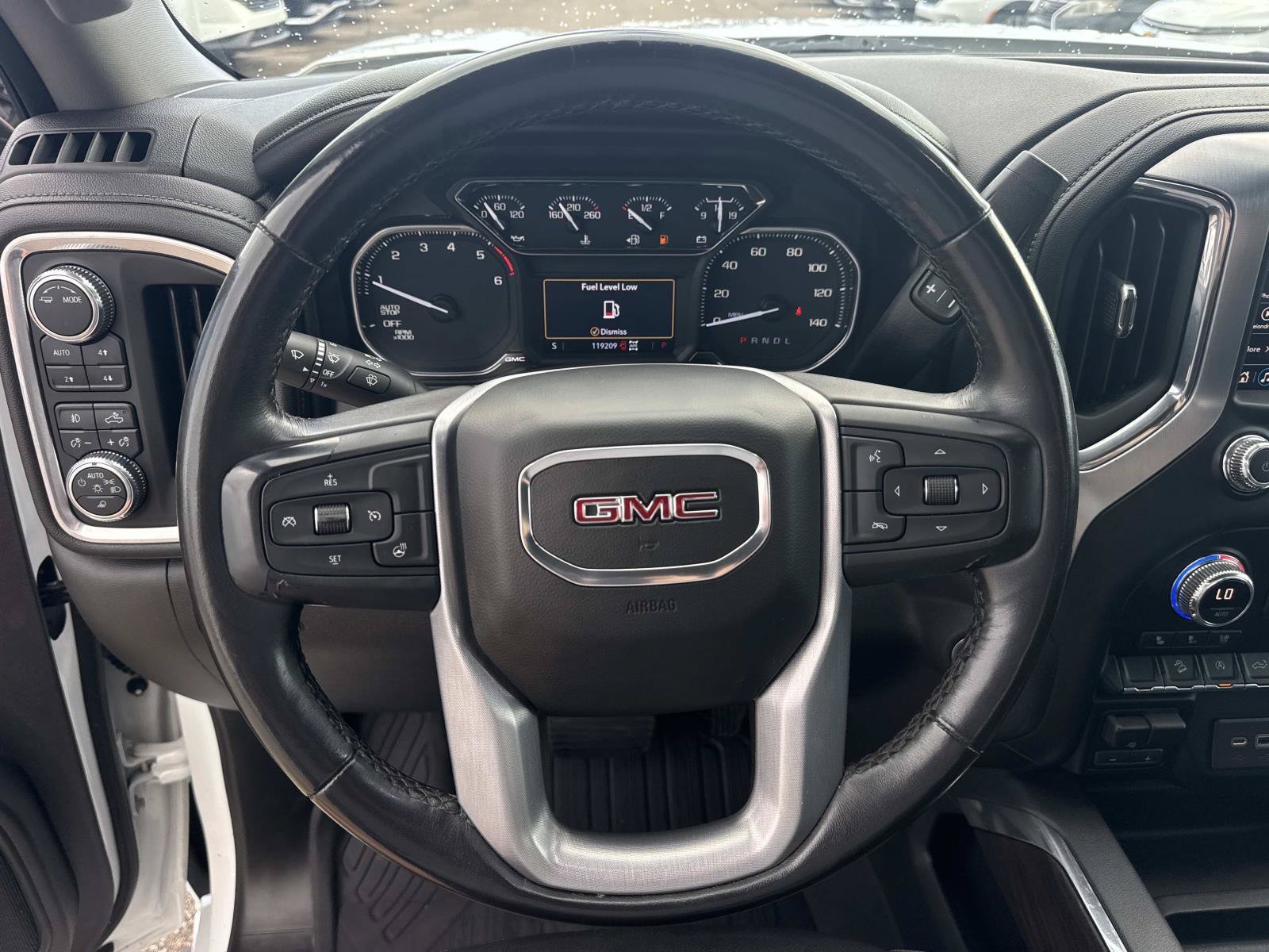 Used 2021 White GMC SLT image 22
