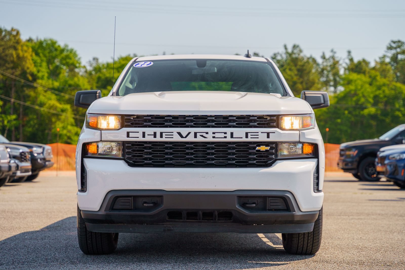 Used 2022  Chevrolet Custom image 1