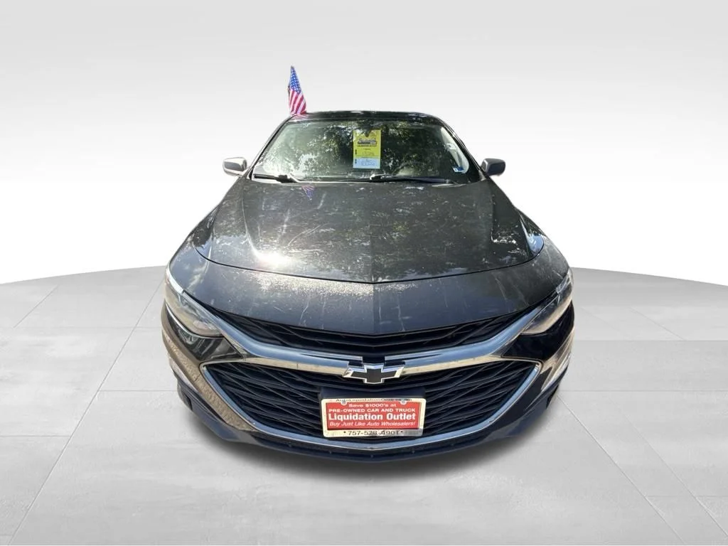 Used 2019 Black Chevrolet RS image 8
