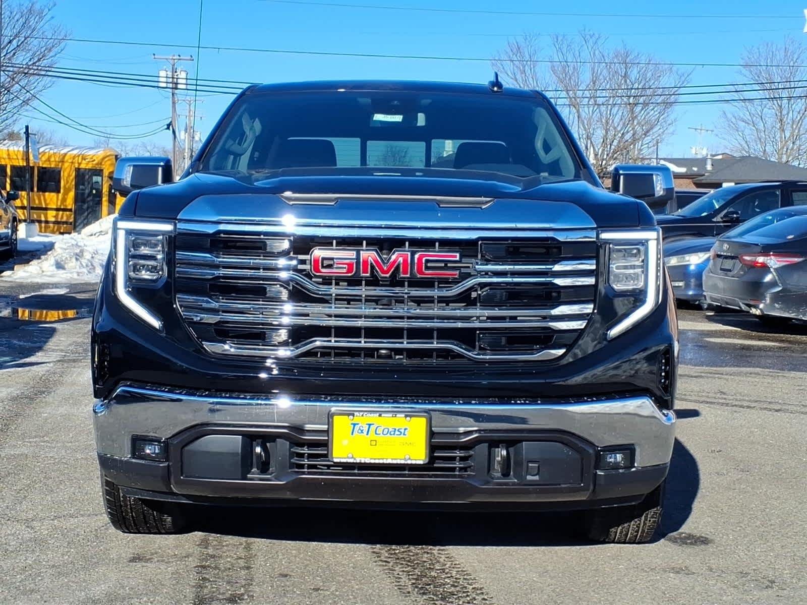 2026 GMC Sierra 1500 SLT - Photo 2