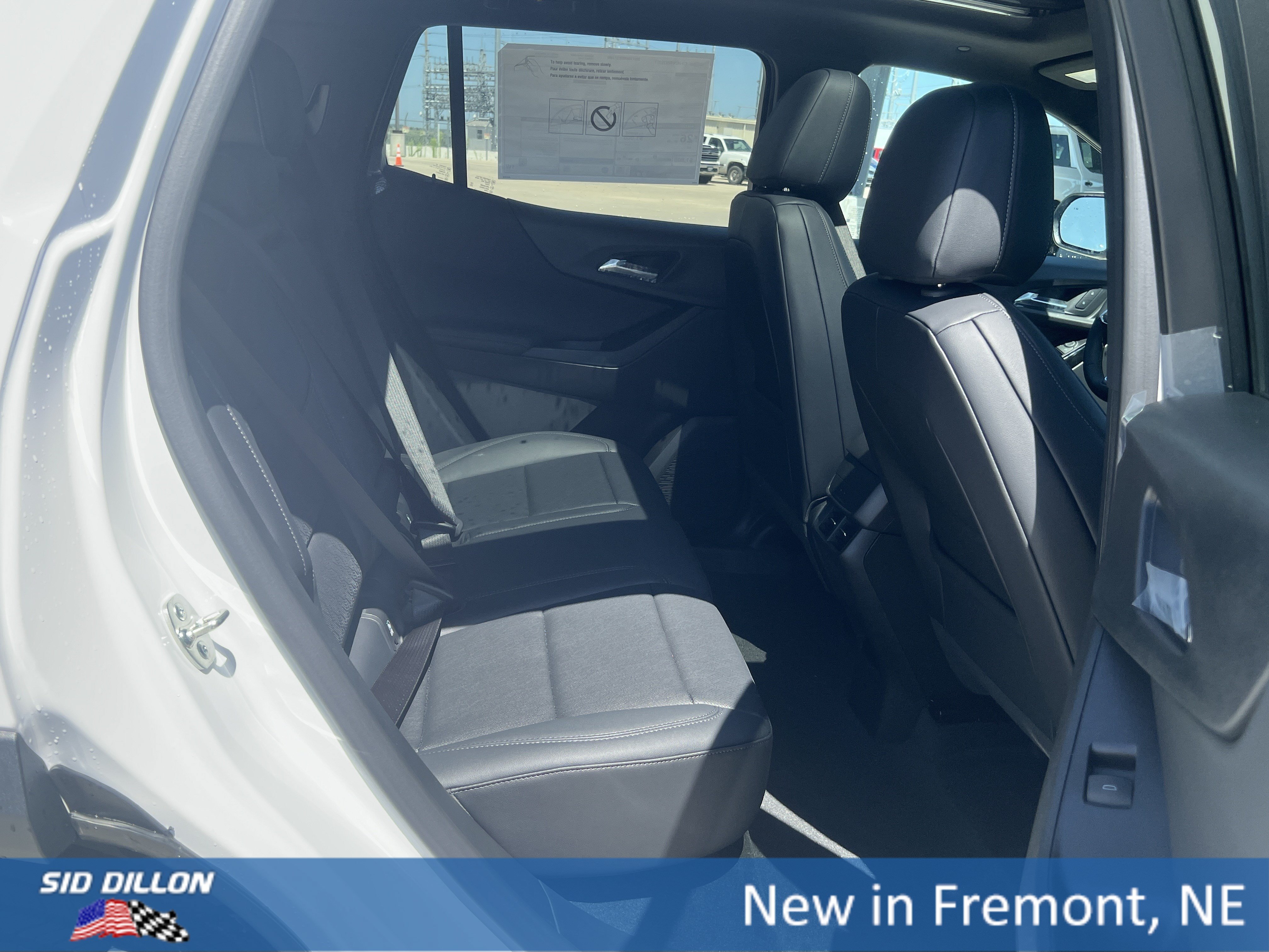 New 2027 Summit White Chevrolet LT image 7