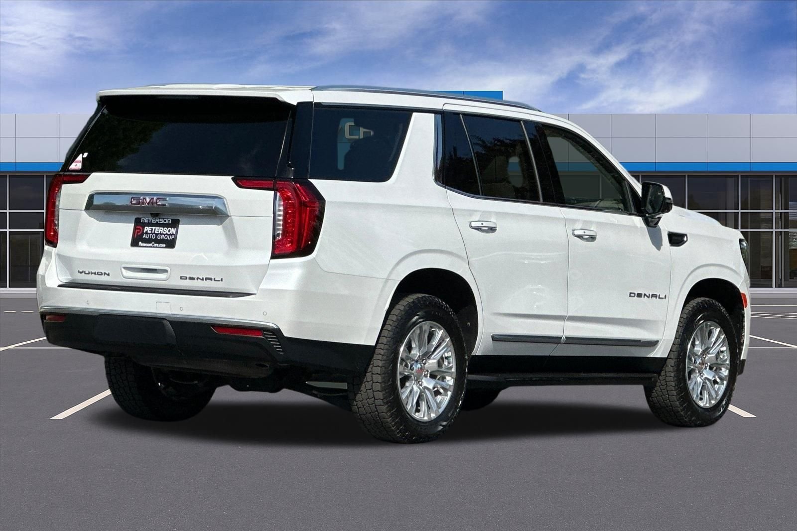 Used 2024 White GMC Denali image 4
