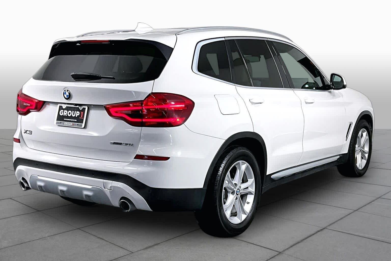 Used 2019 Alpine White BMW sDrive30i image 13