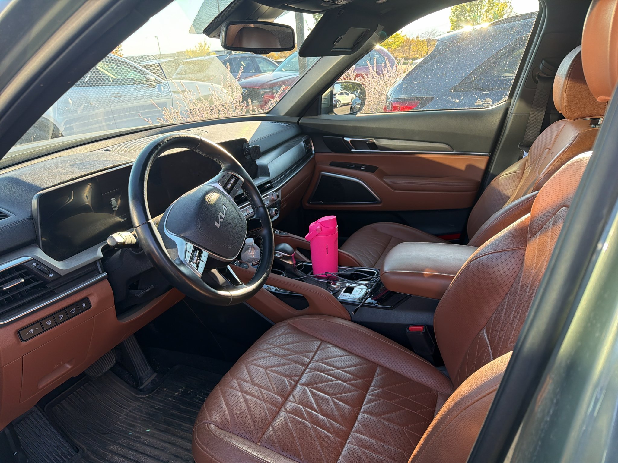 Used 2025 Green Kia EX image 3
