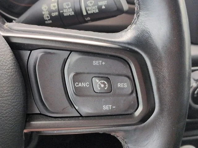 Certified Used 2020 Bikini Pearlcoat Jeep Unlimited Sport S image 24
