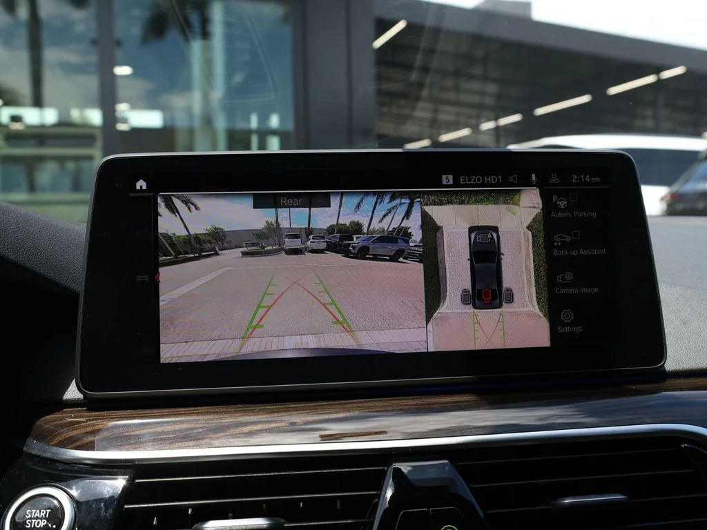 Used 2021 Gray BMW 530i xDrive image 35