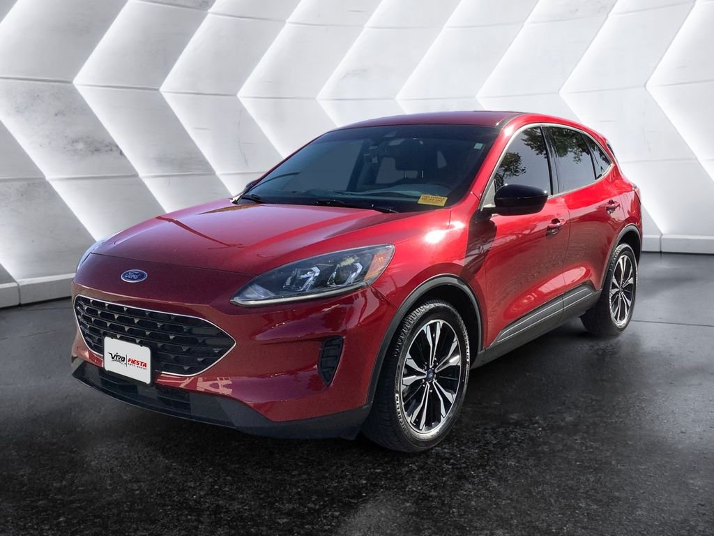 Used 2022 Red Ford SE image 3
