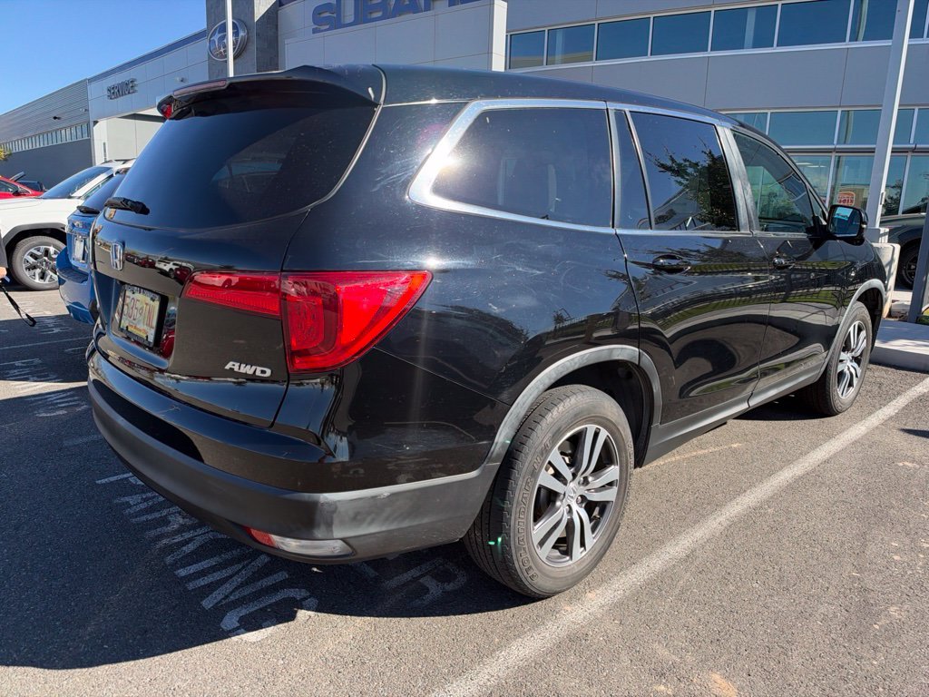 Used 2016  Honda EX image 8