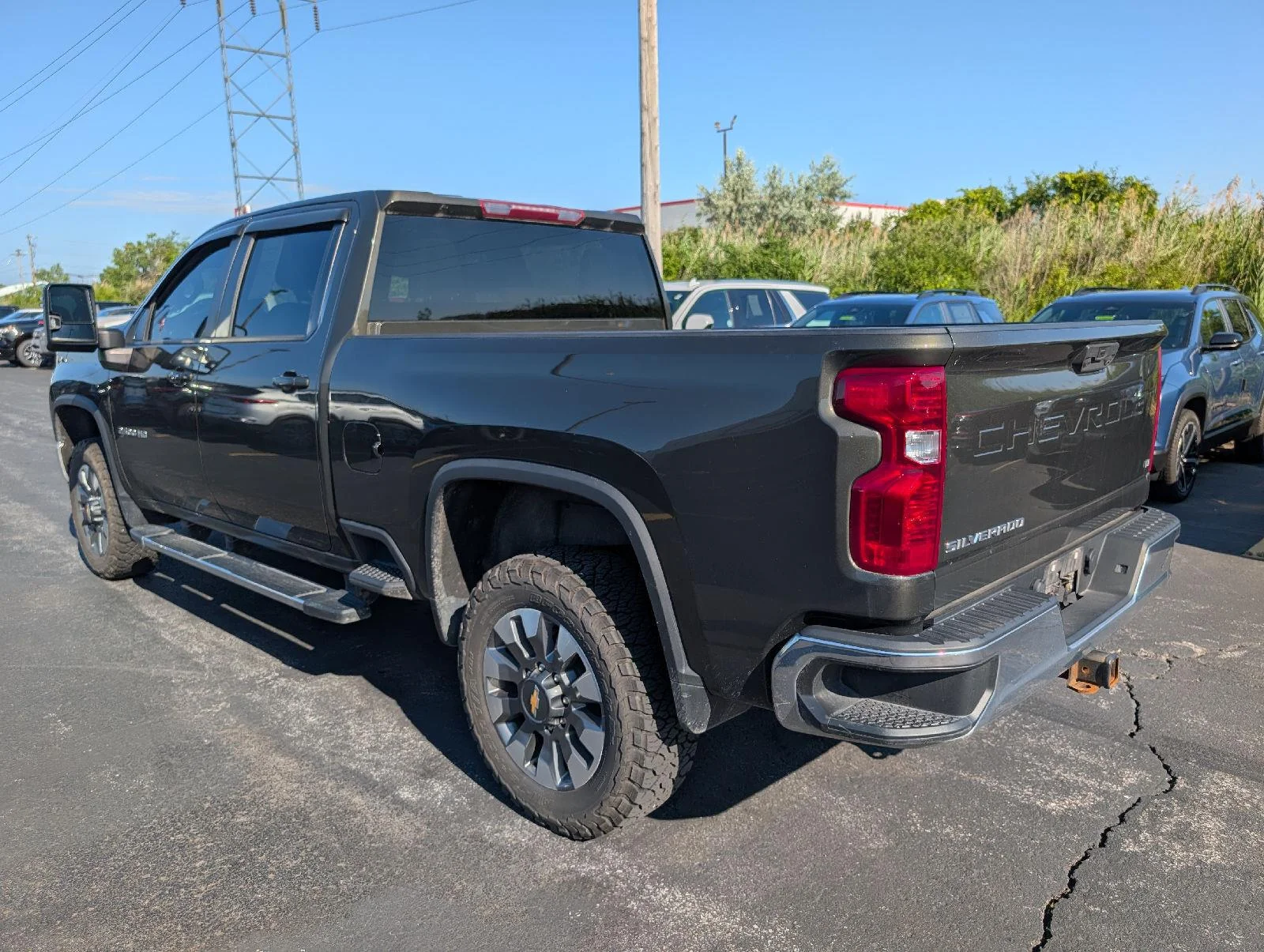 Used 2022 GREENSTONE METALLIC Chevrolet LT image 6