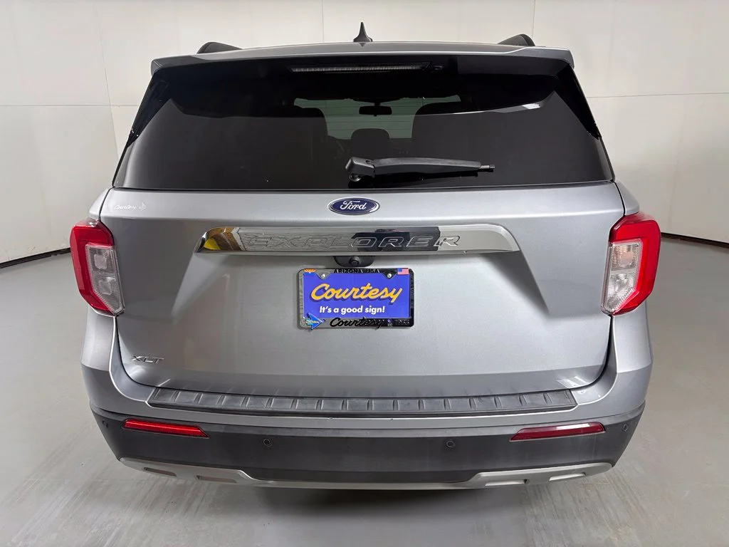 Used 2023 Silver Ford XLT image 7
