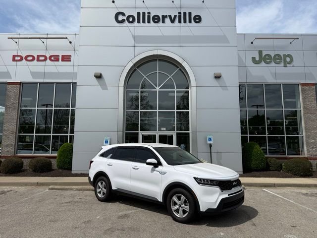 White 2022 Kia Sorento LX FWD SUV / Crossover Front-Wheel Drive 8-Speed Automatic