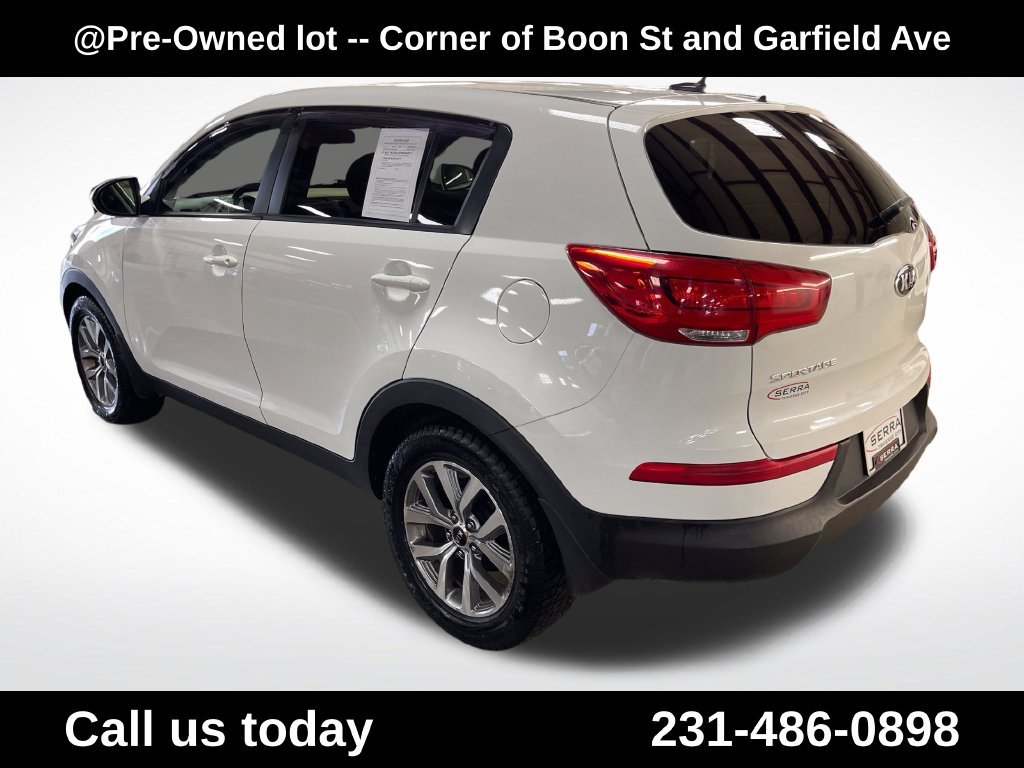 Used 2016 White Kia LX image 3