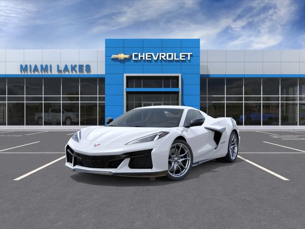 New 2027 Arctic White Chevrolet 3LT image 8