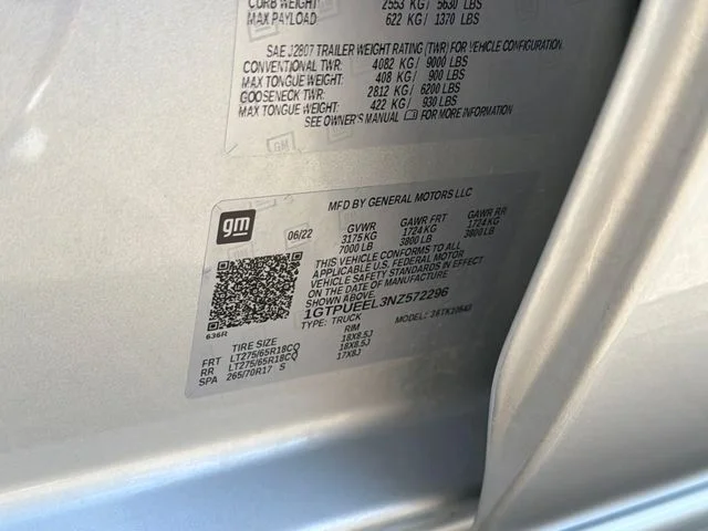 Used 2022 Silver GMC AT4 image 30