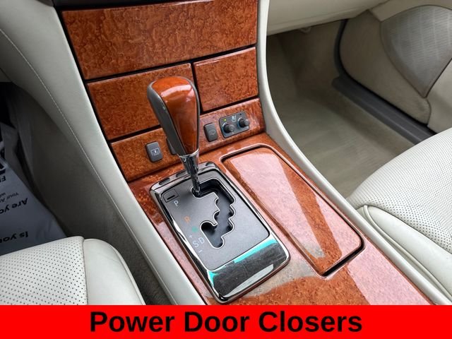 Used 2004 Silver Lexus 430 image 19