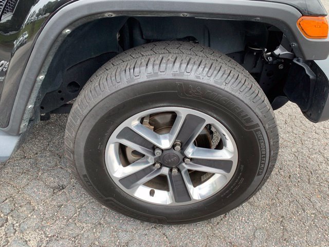 Used 2022 Black Jeep Unlimited Sahara image 30