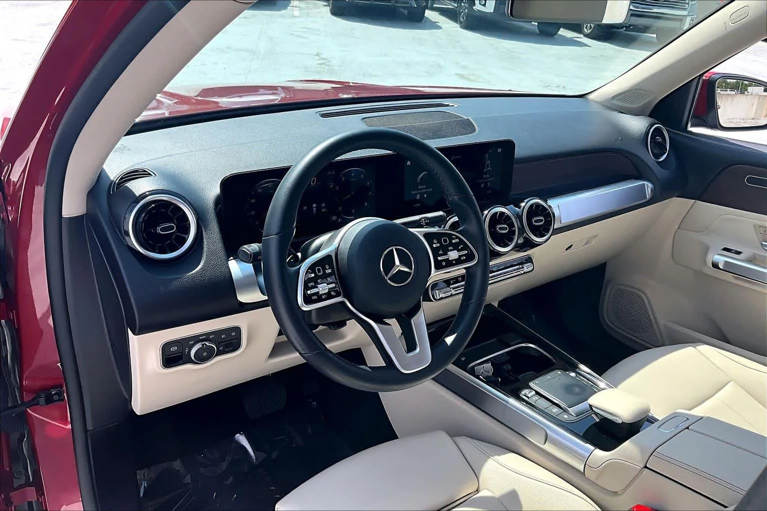 Used 2022 MANUFAKTUR Patagonia Red Metallic Mercedes-Benz GLB 250 image 18
