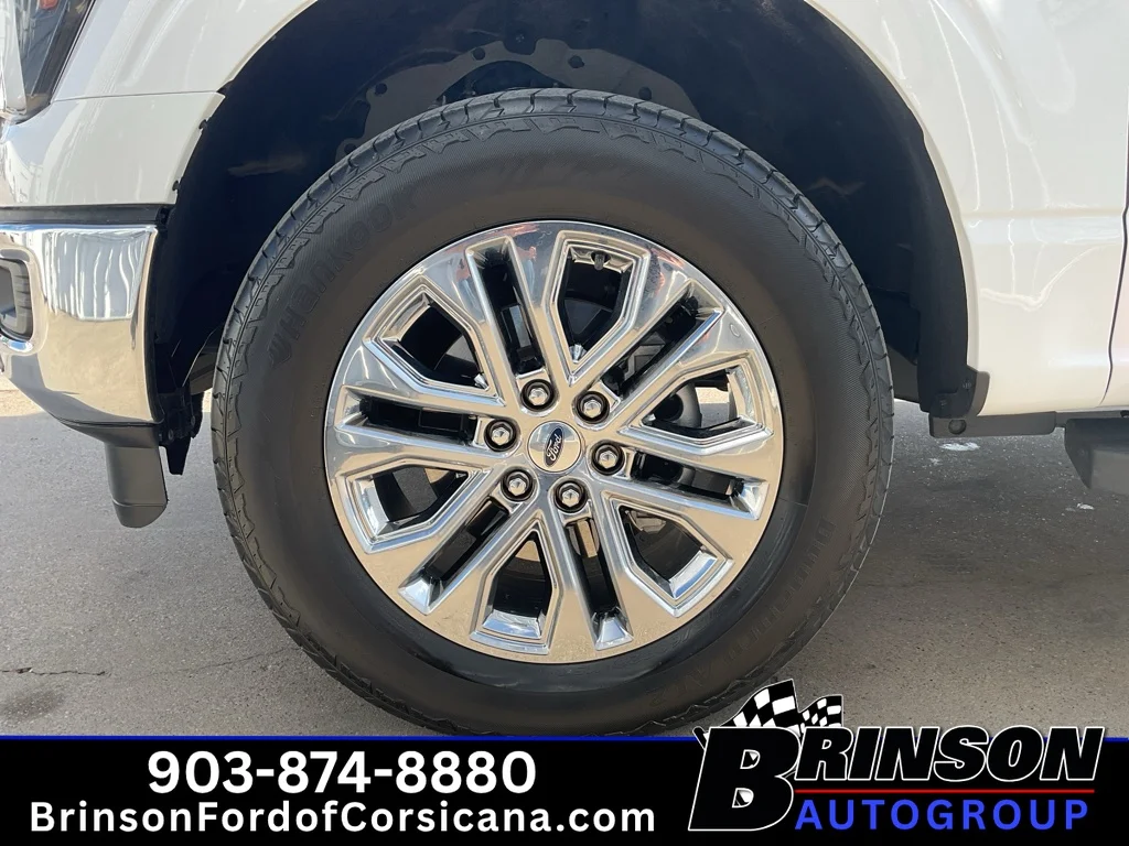 Used 2025 Oxford White Ford LARIAT image 13