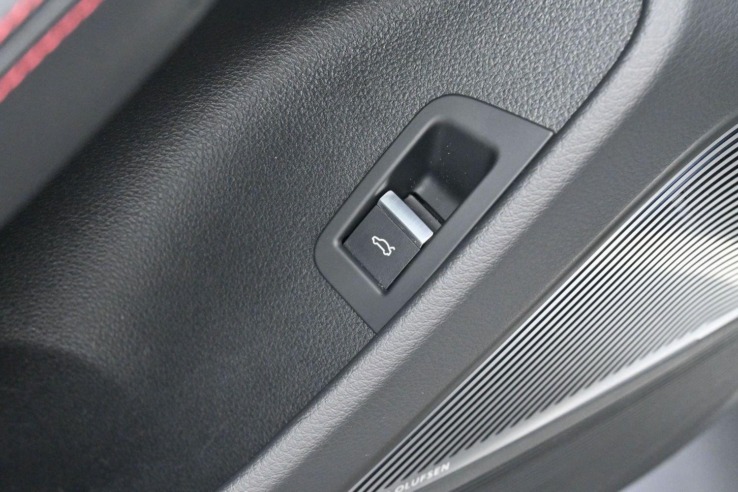 Used 2023 Nardo Gray Audi 4.0 TFSI quattro image 14