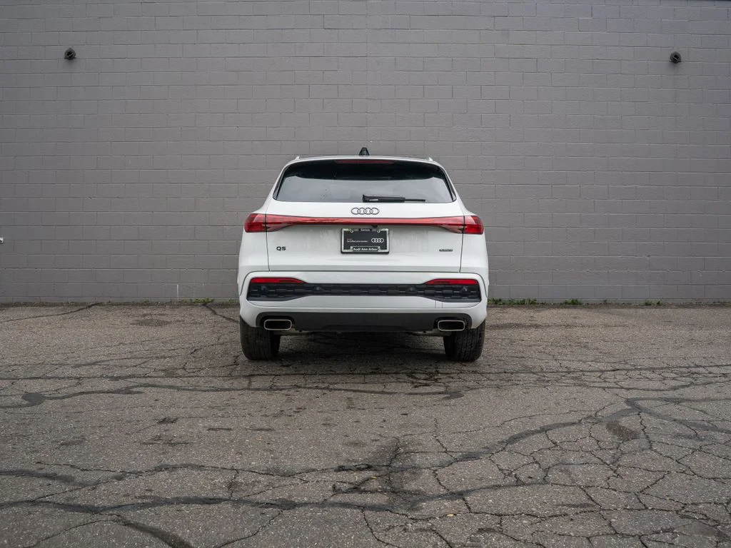 Used 2025 White Audi  image 6
