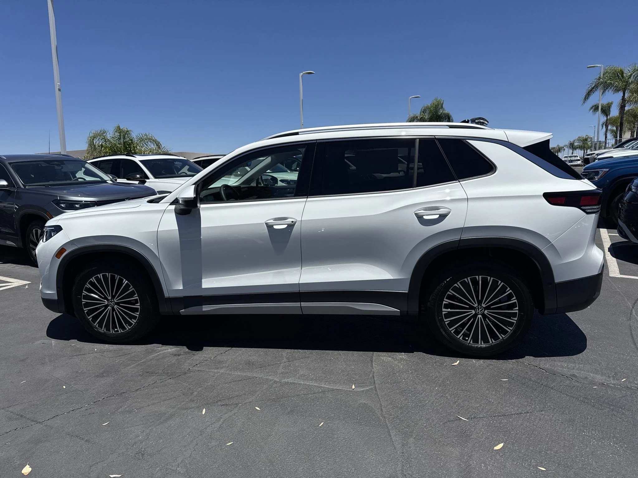New 2026 Pure White Volkswagen S image 4