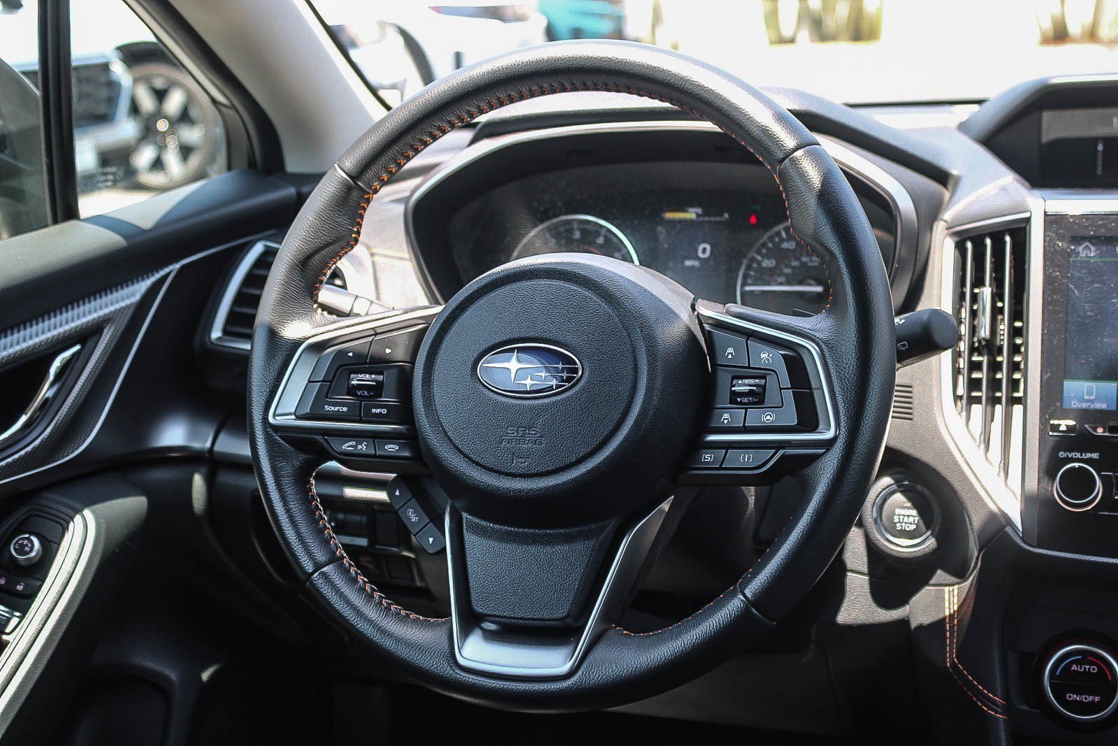 Used 2022 Ice Silver Metallic Subaru Limited image 16