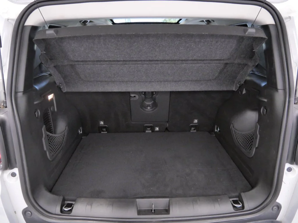 Certified Used 2019 Silver Jeep Latitude image 16