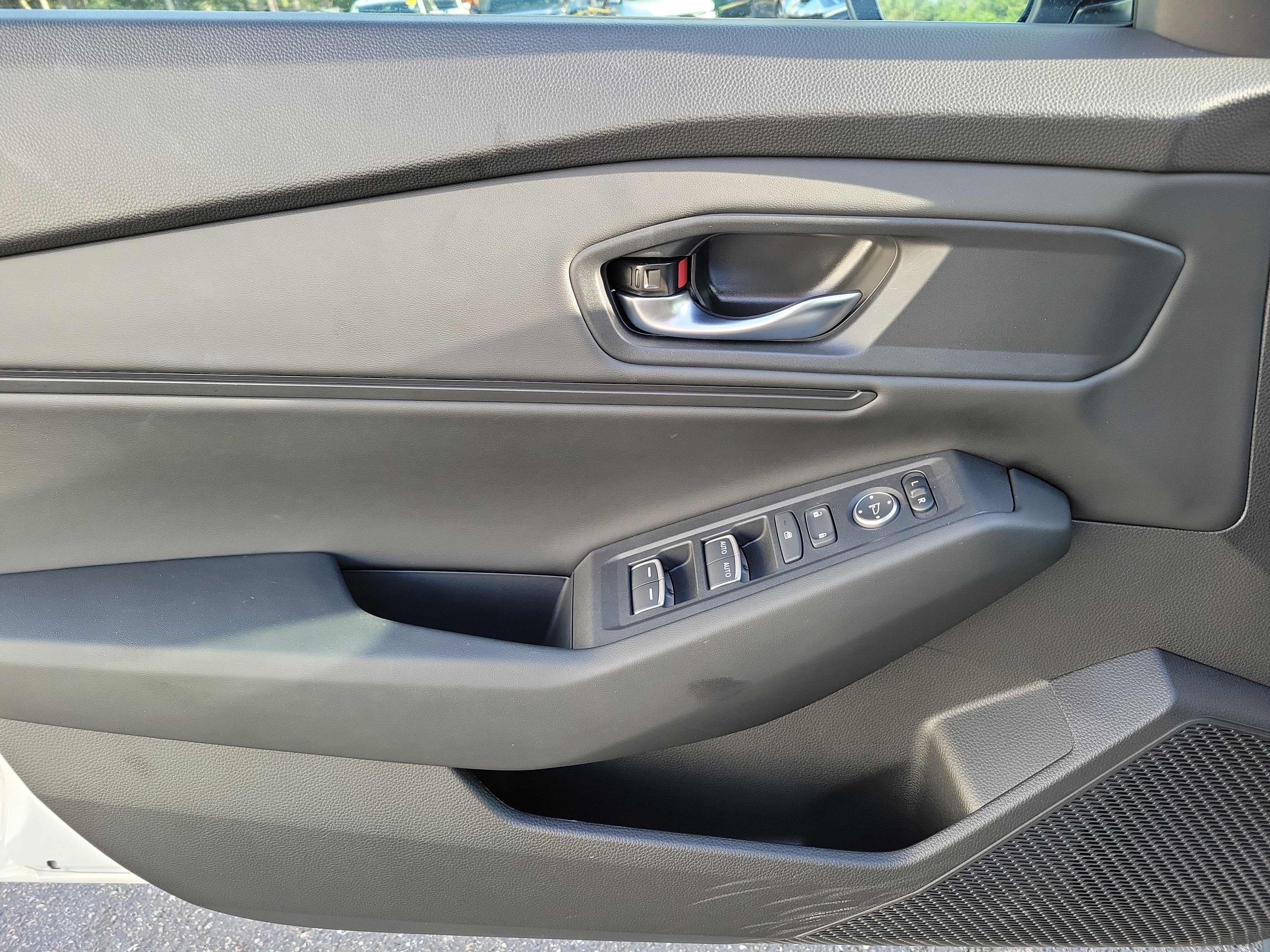 2025 Honda Accord SE - Photo 51