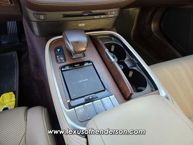 Used 2018 White Lexus 500 Base image 29