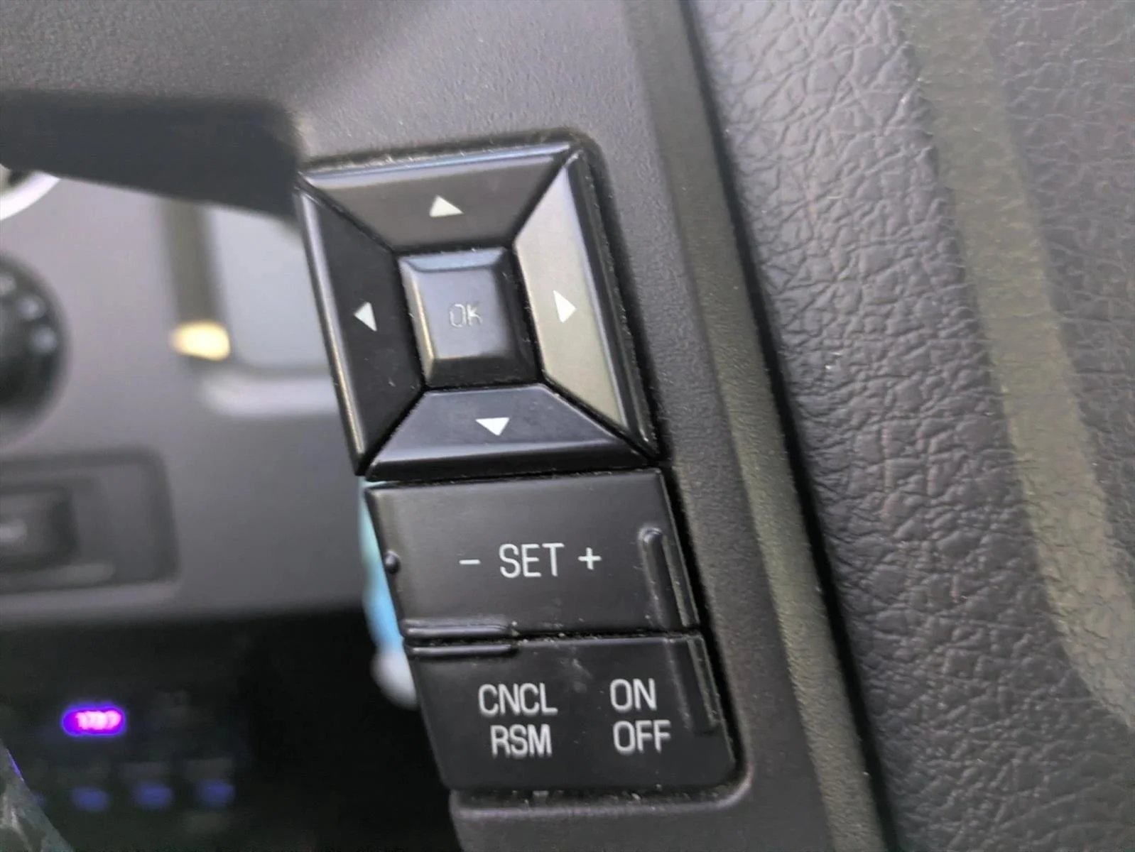 Used 2013 Sterling Gray Metallic Ford XLT image 14
