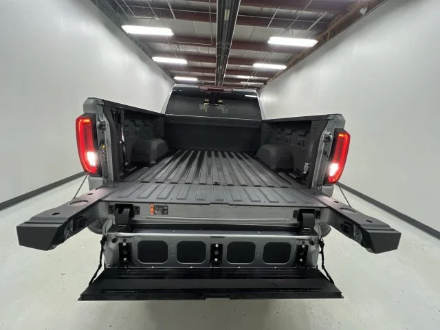 2024 GMC Sierra 1500 SLT - Photo 27