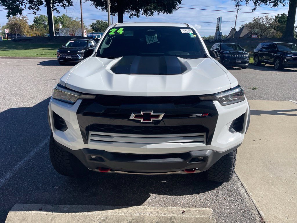 Used 2024 White Chevrolet ZR2 image 2