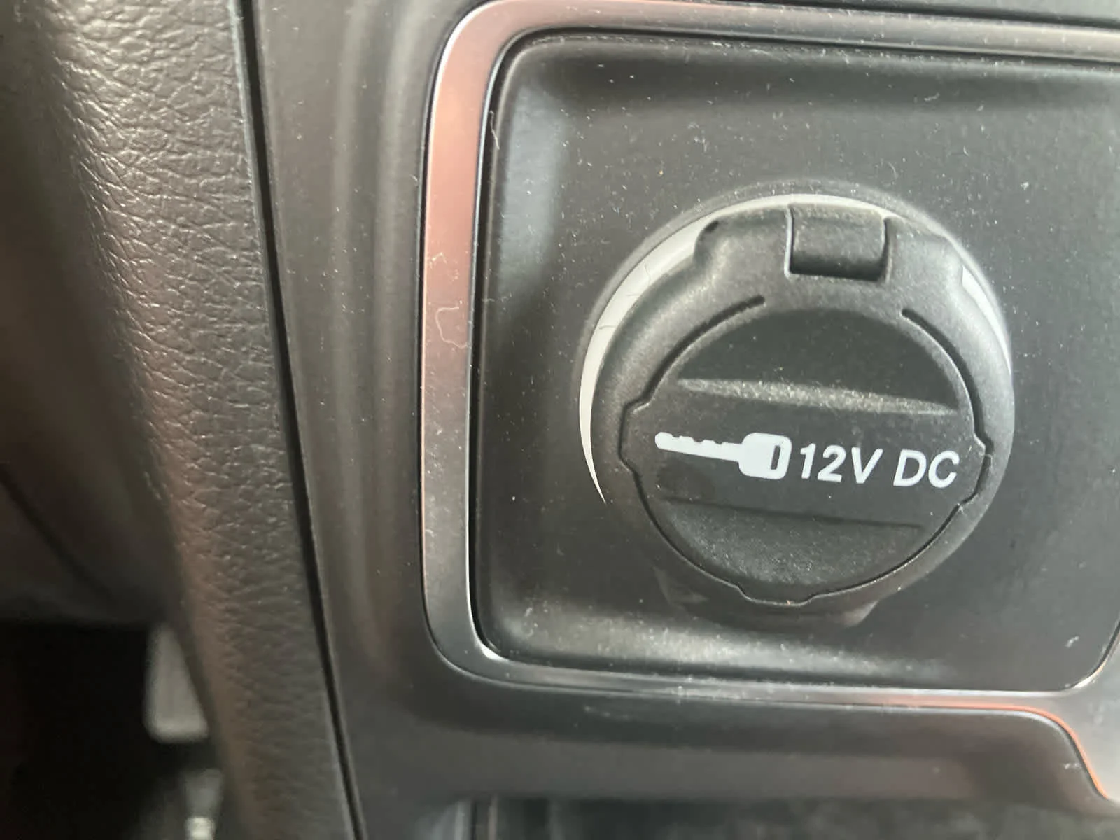 Used 2023 Sting-Gray Clearcoat Jeep Sahara image 24