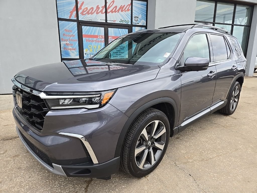 Used 2024 Honda Pilot Elite with VIN 5FNYG1H8XRB019247 for sale in Kansas City