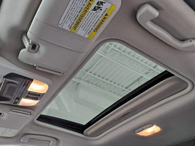 Used 2025 Blue Subaru Premium image 25