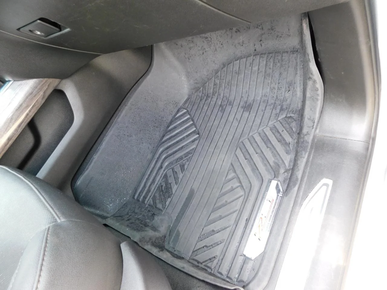 Used 2023 Silver Chevrolet 4WD CREW CAB 147 in LTZ image 21