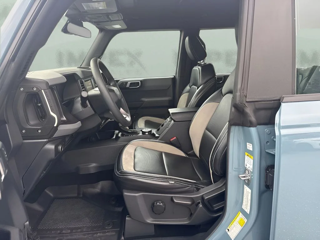 Used 2022 Blue Ford Base image 6