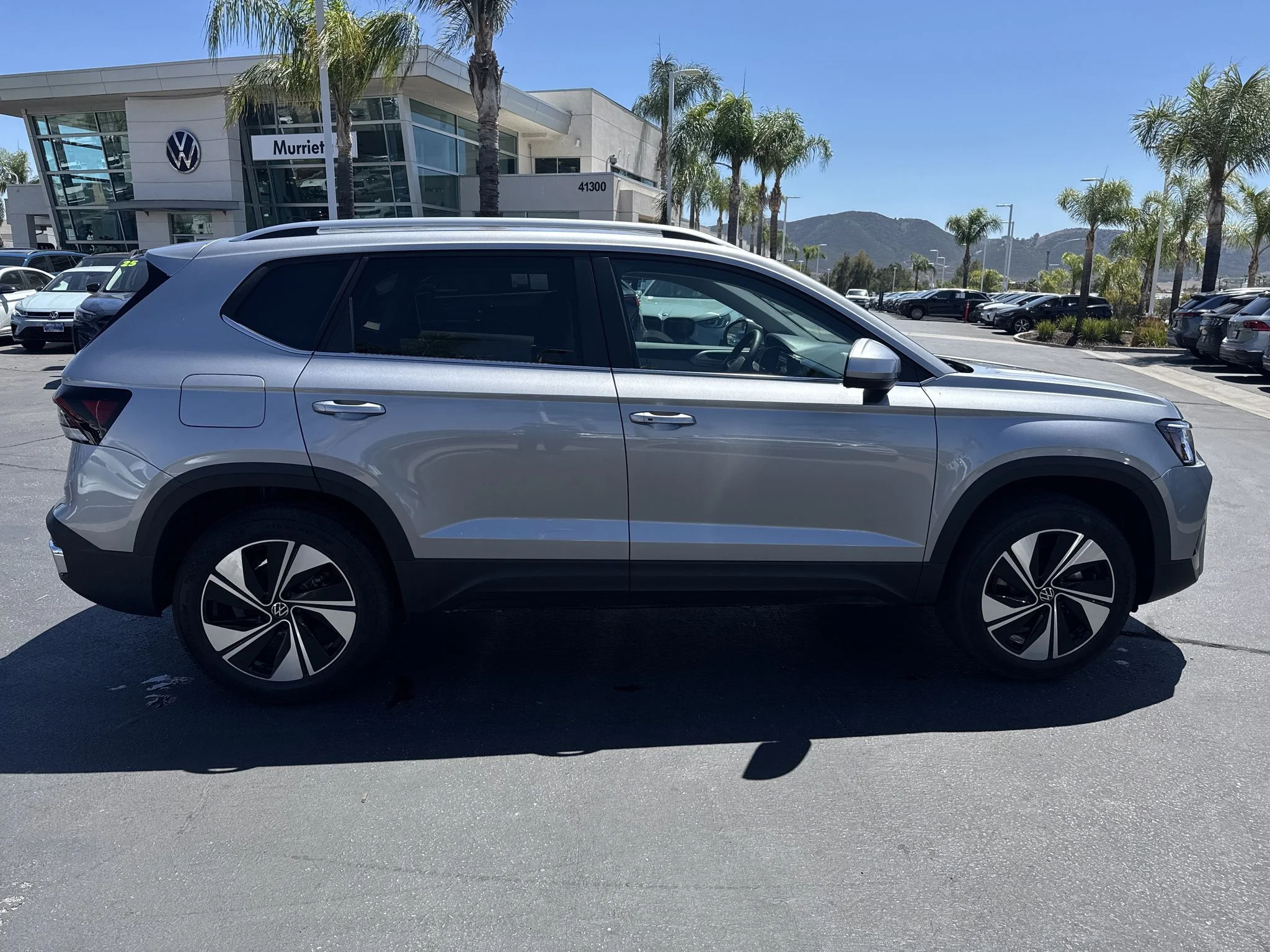 New 2026 Pyrite Silver Metallic Volkswagen SE image 9