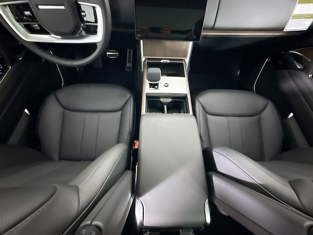 New 2026 Fuji White Land Rover SE image 16