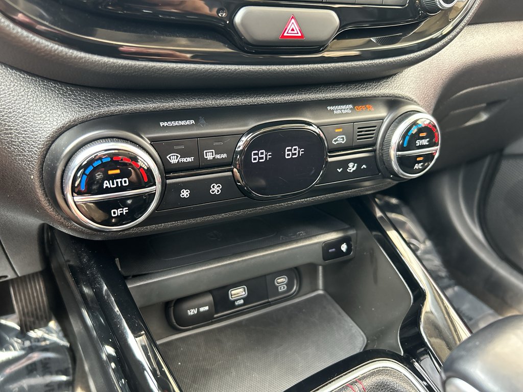 Used 2023 Snow White Pearl Kia GT-Line image 23