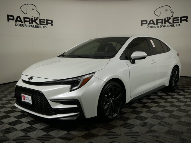 Certified Used 2025 Wind Chill Pearl Toyota SE image 1