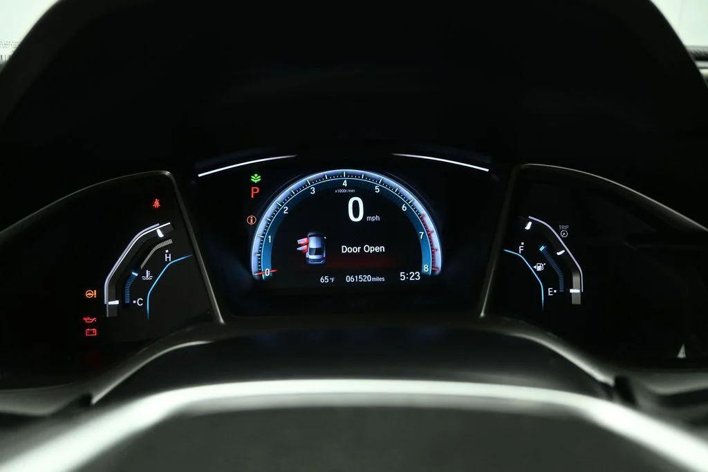 Used 2016 White Honda Touring image 12