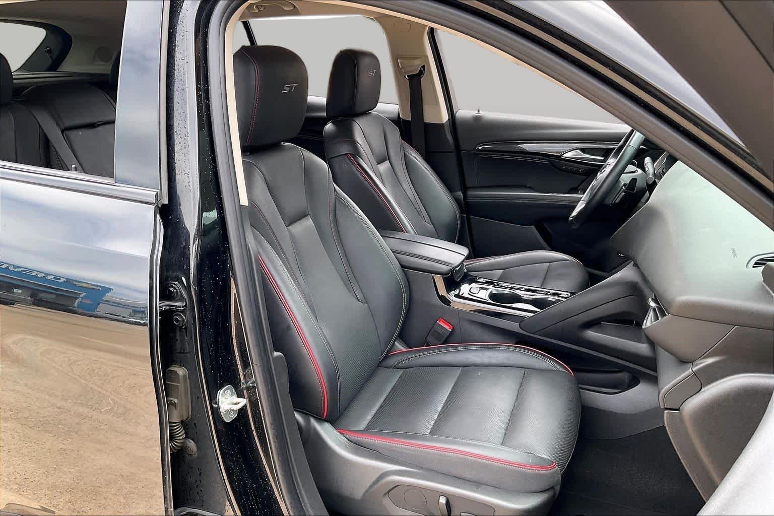 Used 2023 Ebony Twilight Metallic Buick Essence image 9