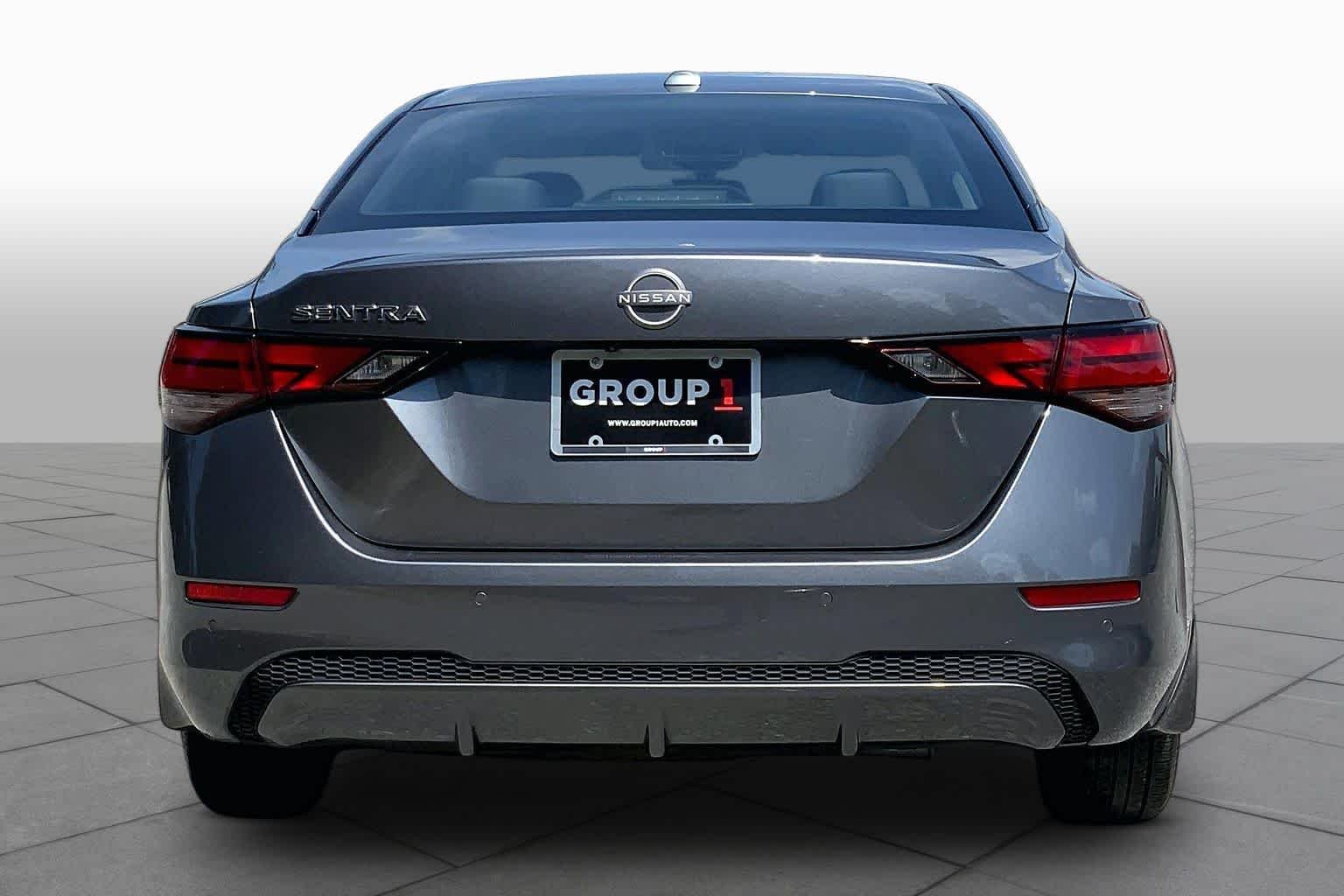 Used 2025 Gun Metallic Nissan SV image 5
