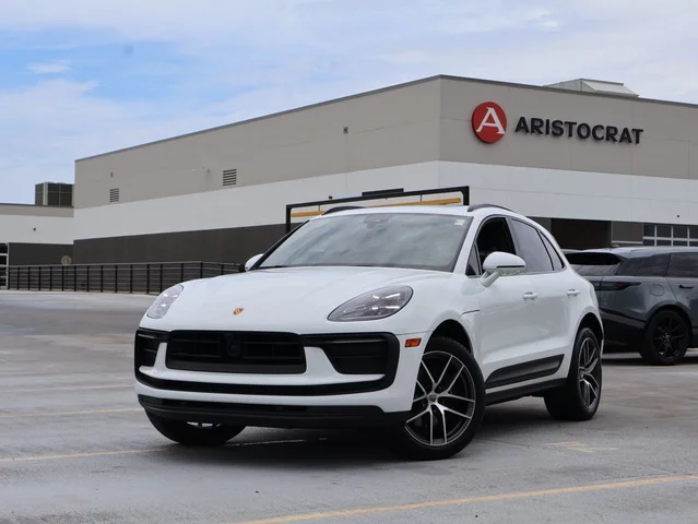 2023 Porsche Macan 