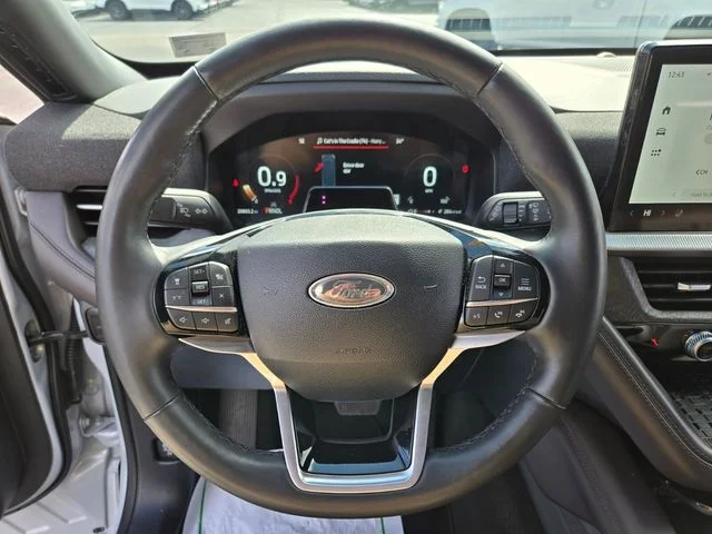 Used 2025 White Ford Platinum image 33