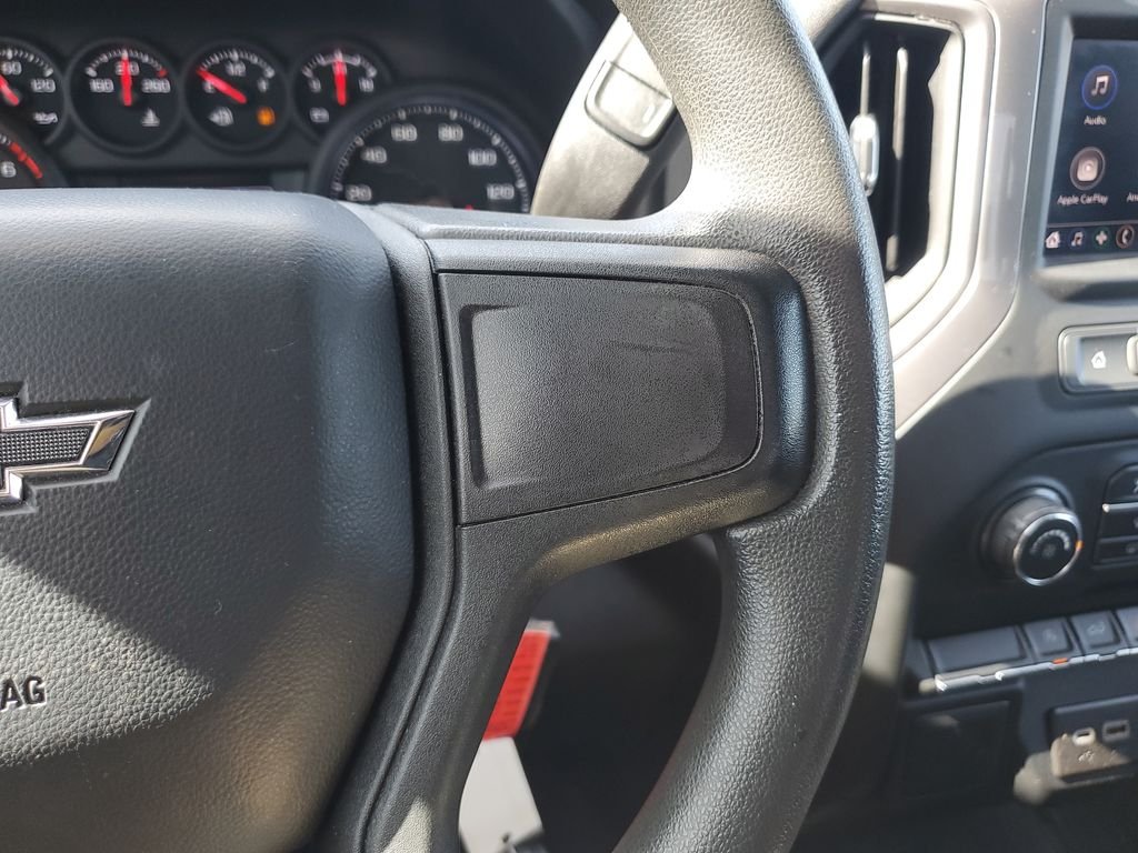 Used 2022 Silver Chevrolet Custom image 20